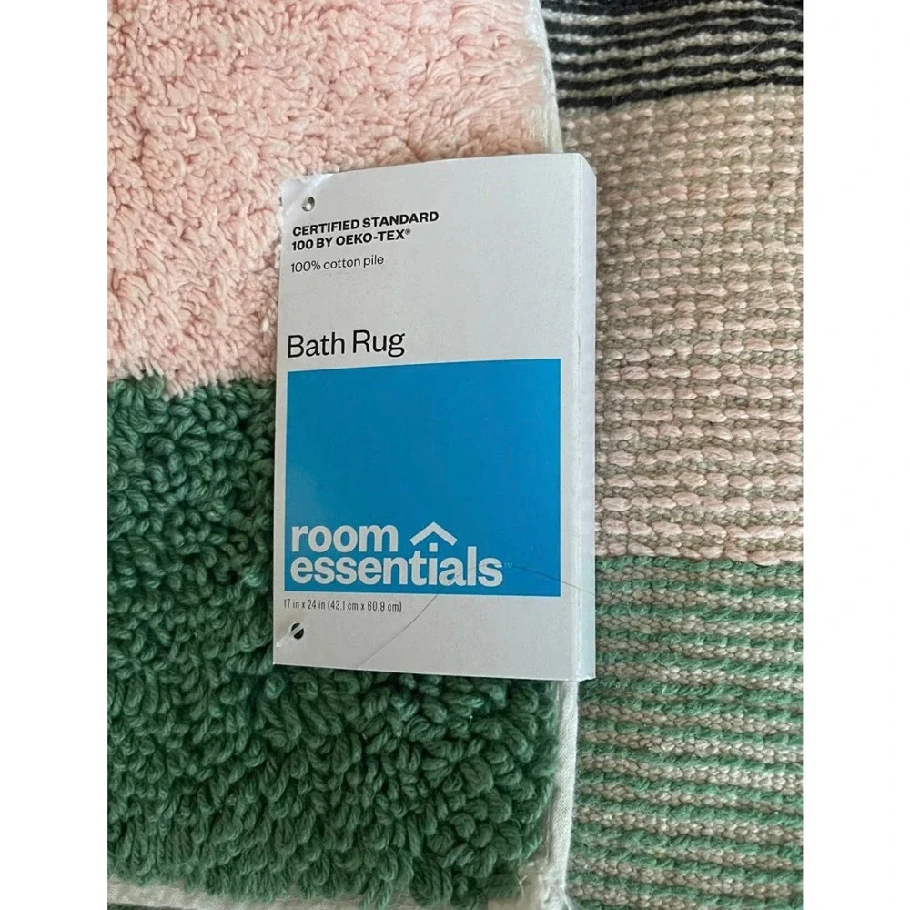 Room Essentials Bath Rug 17